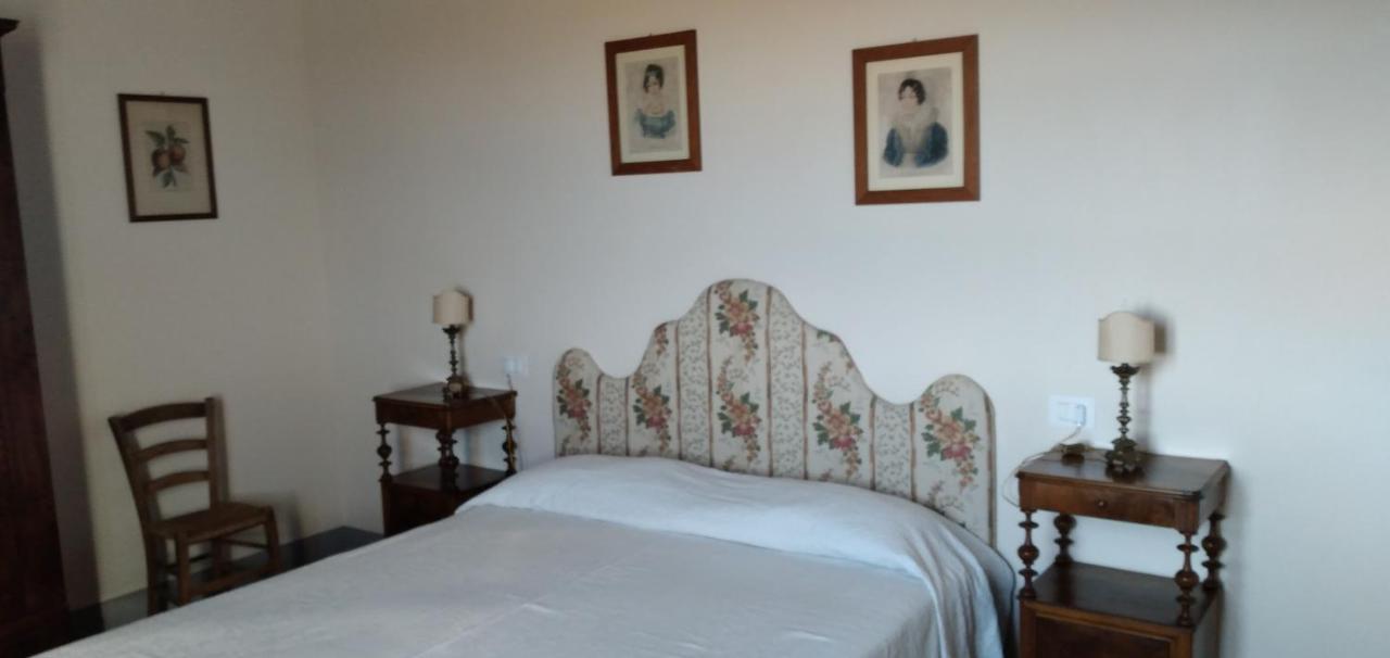 Agriturismo Podere Gianmaria Кастильончелло Экстерьер фото